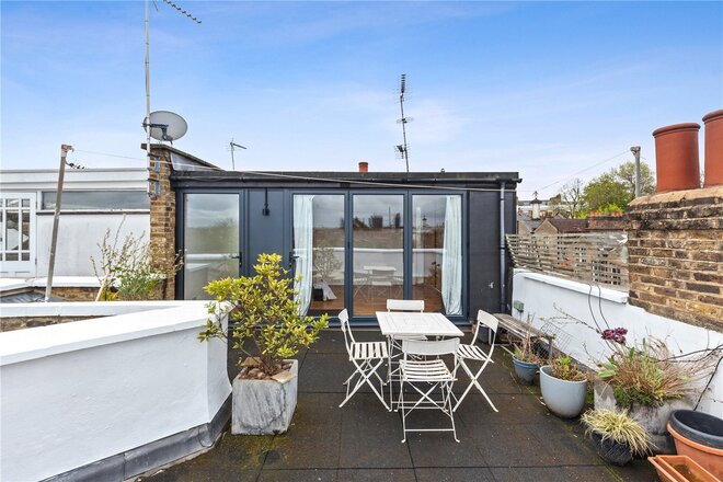 Aubert Road, Highbury, N5
