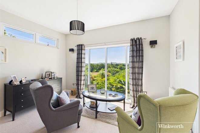 Newbury Road, Thatcham, RG19