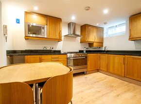 Fairbridge Road, London, N19