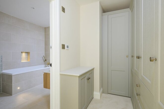 Oakfield House, Bath, BA1