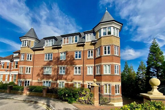 Norwich Avenue West, Dorset, BH2