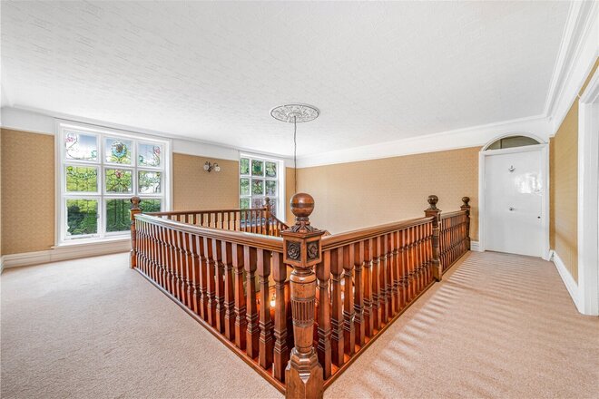 Lyne Crossing Road, Lyne, KT16