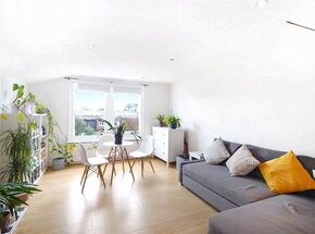 Rosebery Gardens, London, N8