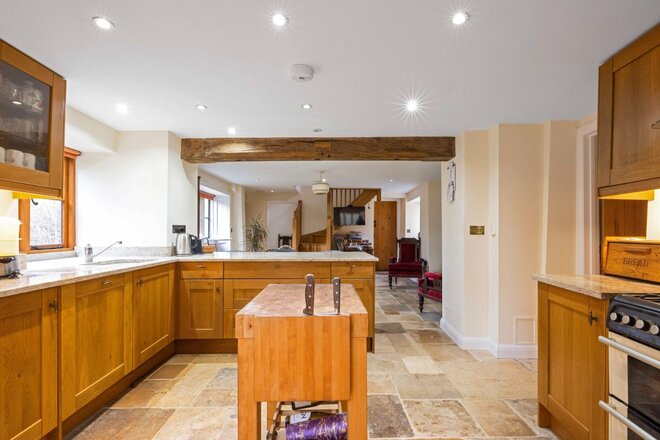 Kilham Lane, Cheltenham, GL54