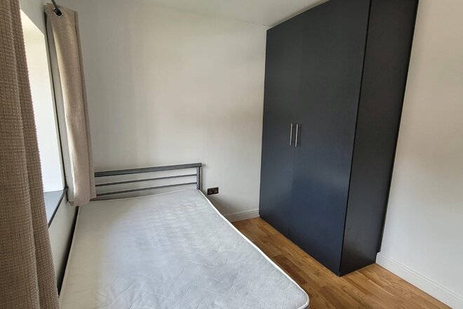 Milton Court Road, London, SE14