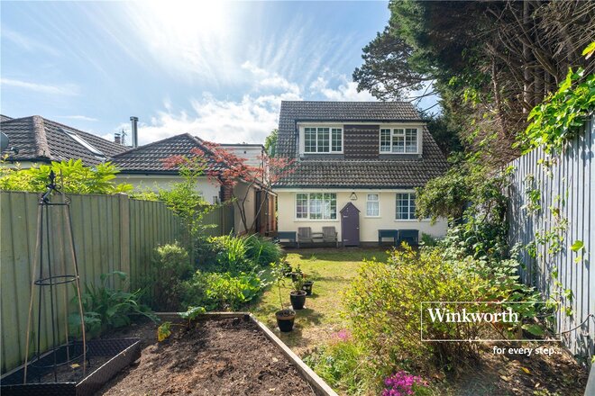 Sunnylands Avenue, Dorset, BH6