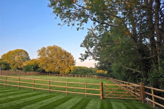 Fox Hill, Reading, RG7