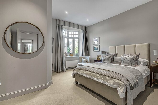 Holmbush Road, London, SW15
