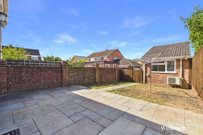 Kestrel Close, Berkshire, RG19