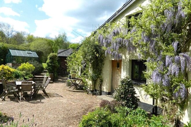 Barton Cottage, Exeter, EX2