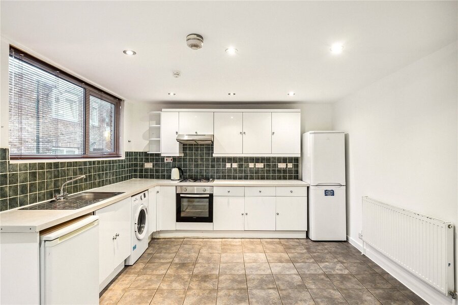Eat-In Kitchen