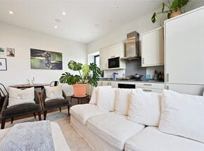 Stanley Gardens, London, W3