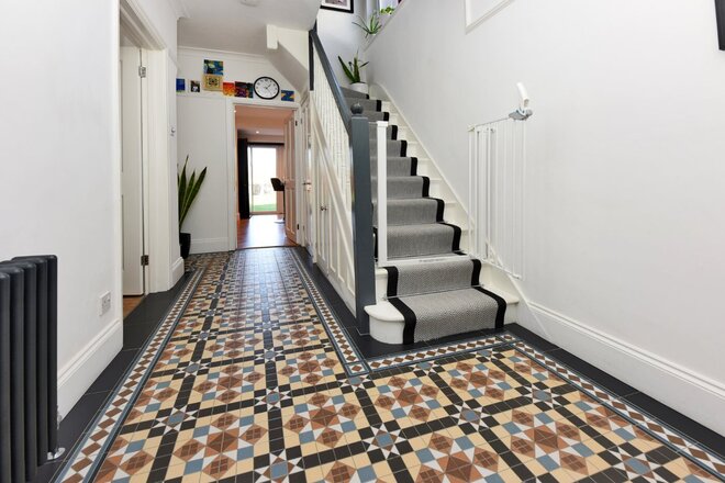 Colborne Way, Worcester Park, KT4