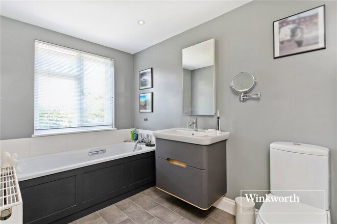 Claremont Park, Finchley, N3