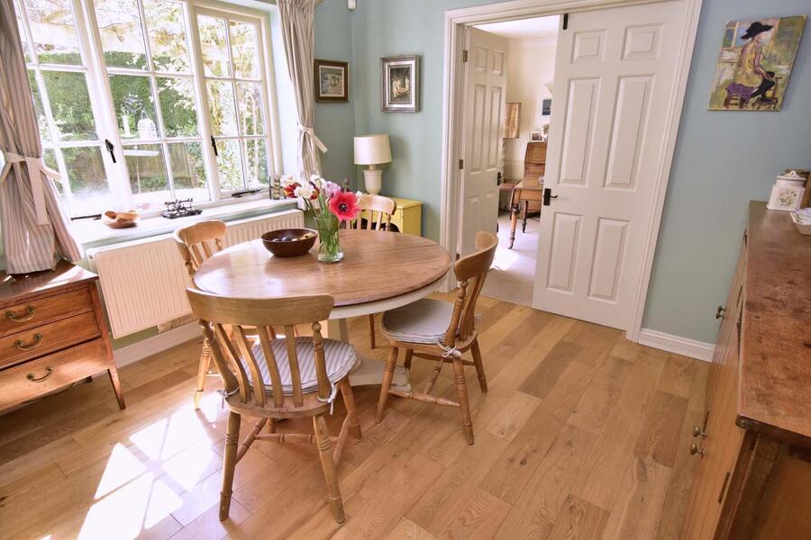 A KITCHEN 4.JPG