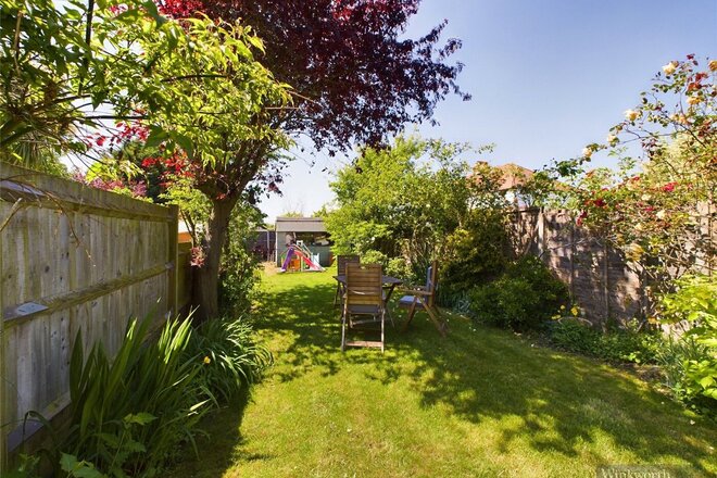 South Lane, Kingston upon Thames, KT3