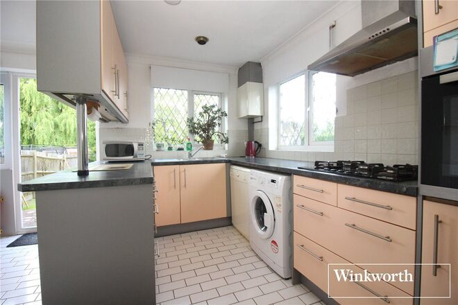 Oakwood Avenue, Hertfordshire, WD6