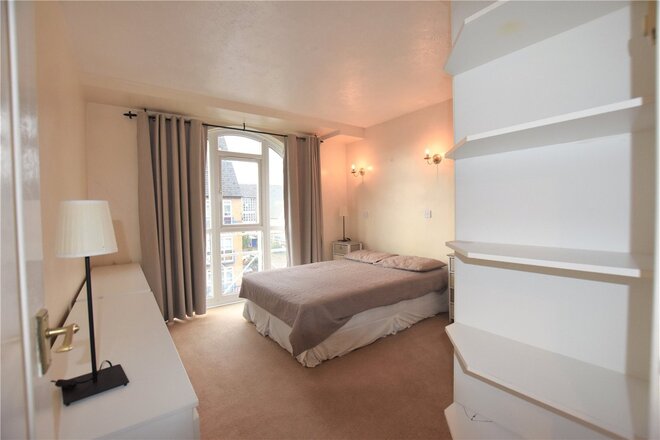 Eleanor Close, London, SE16