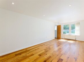 Worton Road, Isleworth, TW7