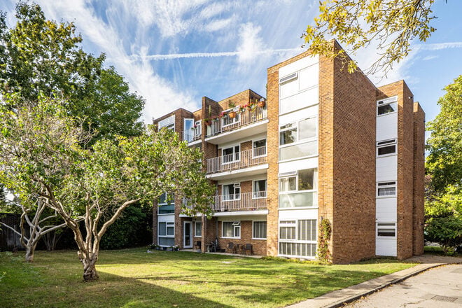 Foxgrove Road, Beckenham, BR3