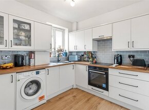London Road, Mitcham, CR4