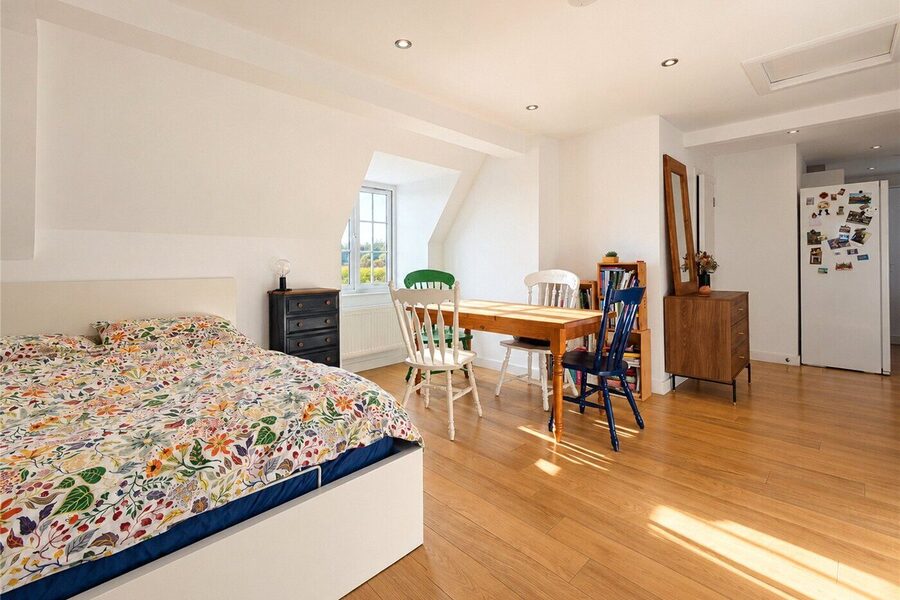 Bedroom/Living
