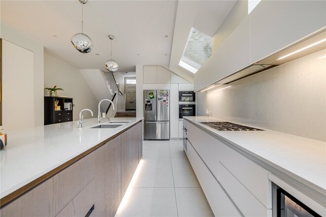 Bovingdon Road, London, SW6