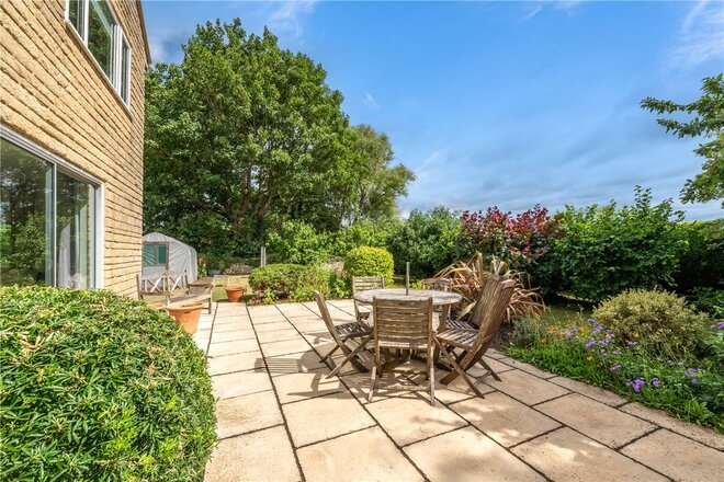 Cromwell Mews, Helpston, PE6