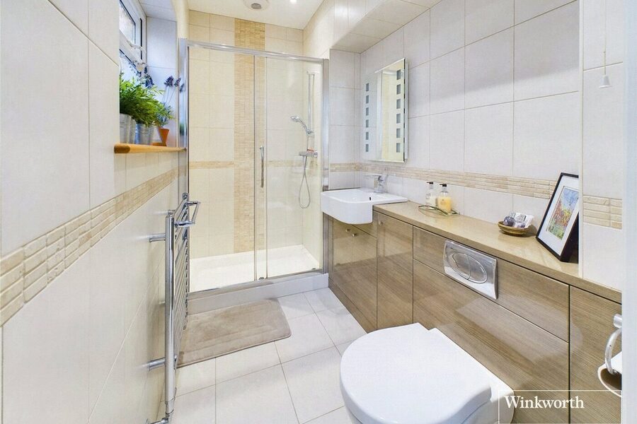 Gf Shower Room