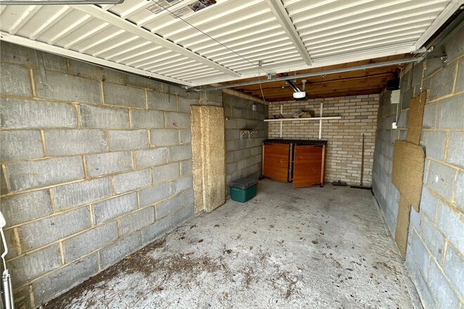 Wharncliffe Road, Dorset, BH23