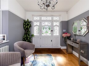 Gunnersbury Avenue, London, W5