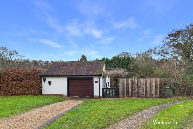 Burys Bank Road, Thatcham, RG19