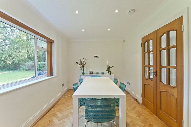 The Paddocks, Weybridge, KT13
