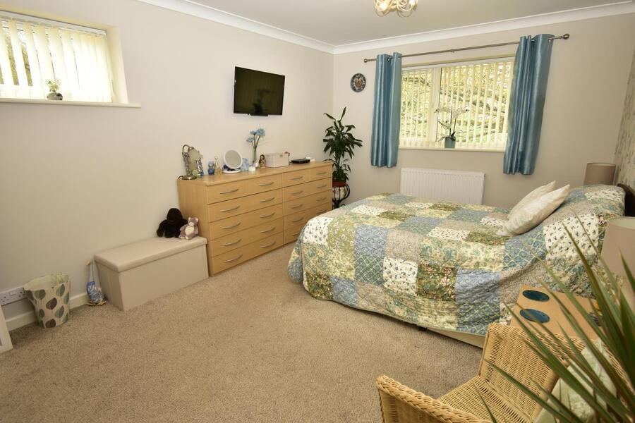 A BEDROOM 1.JPG