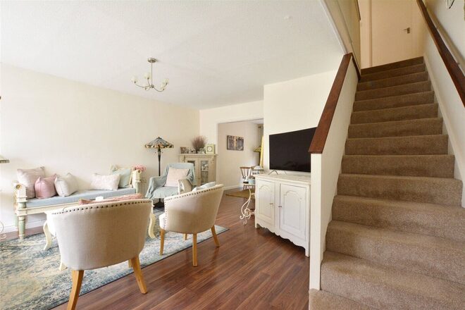 Moon Court, Lee, SE12