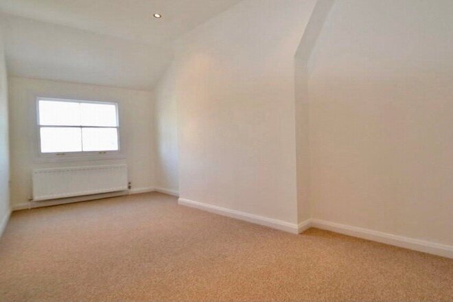 Maple Road, Surbiton, KT6