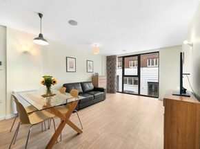 Ratcliffe Cross Street, London, E1