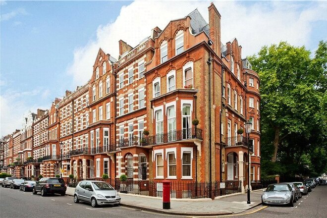 Bramham Gardens, London, SW5