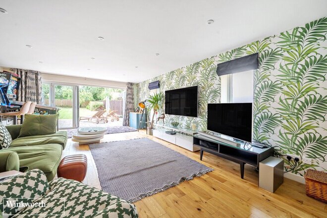 Byfleet Avenue, Basingstoke, RG24