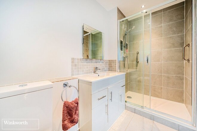 Buckskin Lane, Hampshire, RG22