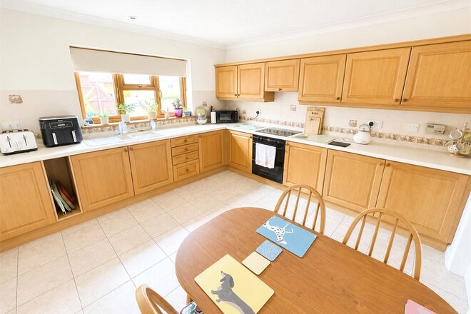 Mandalay Drive, Lincolnshire, PE10