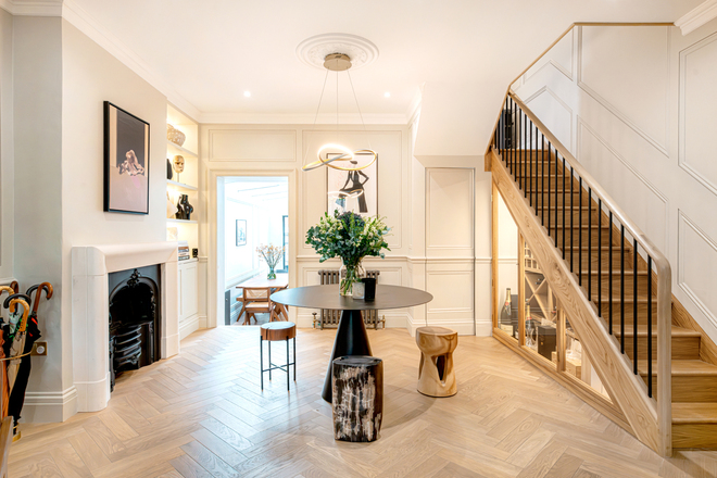 Treadgold Street, London, W11