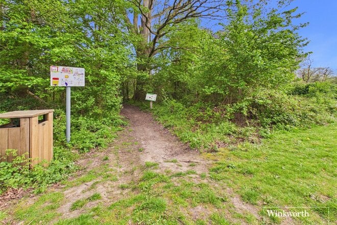 Lailey Path, Shinfield, RG2