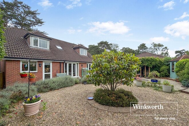 Woolsbridge Road, Ringwood, BH24