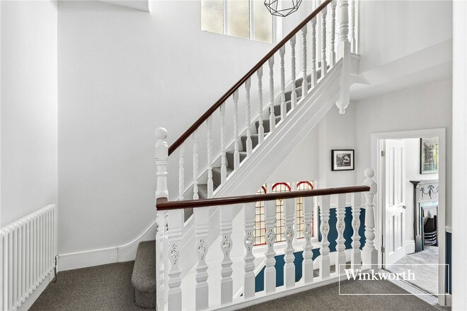 Lansdowne Road, Finchley, N3