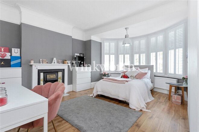 Fox Lane, London, N13