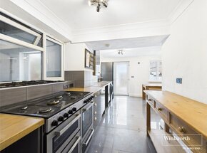 Fairford Road, Reading, RG31