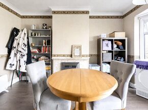 Grasvenor Avenue, Barnet, EN5
