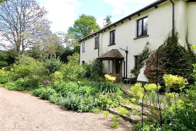 Barton Cottage, Exeter, EX2