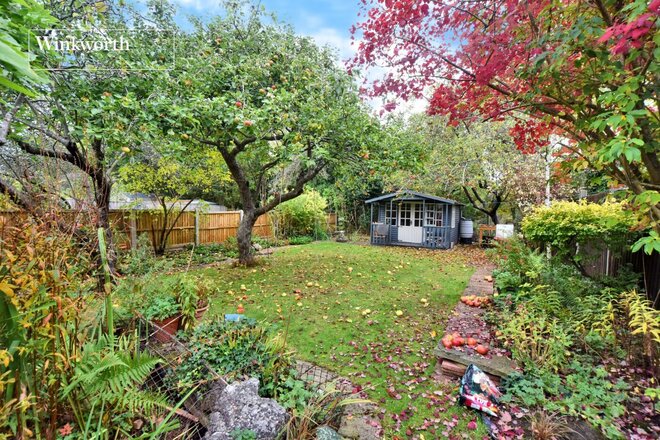 Stoneleigh Park Road, Surrey, KT19